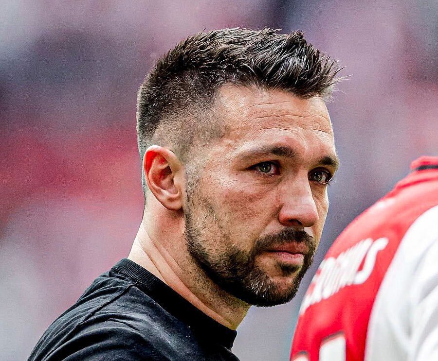 九游体育app-包含转折点！阿贾克斯止住颓势，荷甲集结日攻防权衡，更衣室稳定，更衣室氛围转暖的词条