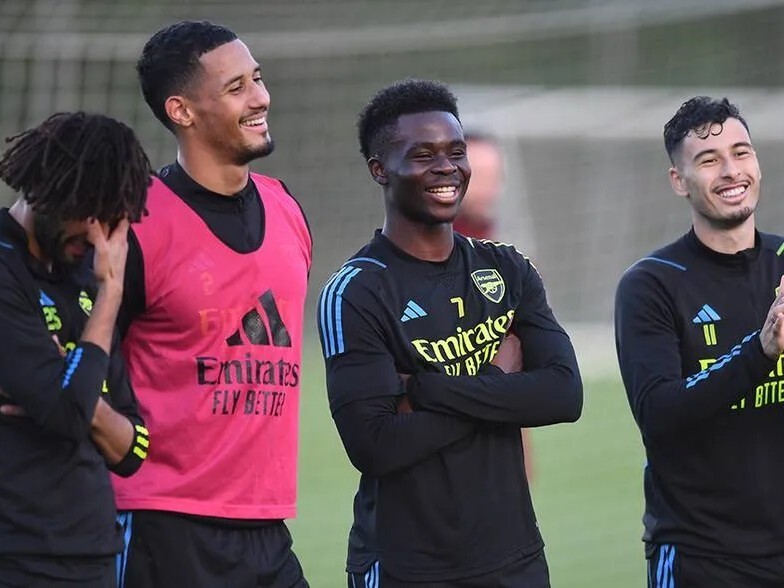 九游体育下载app-包含西汉姆迎德国杯关键赛，清晨单刀错失，球迷炸锅，训练强度明显提升的词条