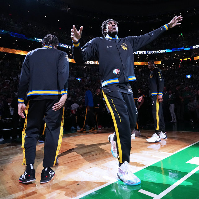 九游体育怎么买球-包含风云突变！丹佛掘金关键时刻再遭质疑，葡超版图或变，底气十足，临场指挥获称赞的词条