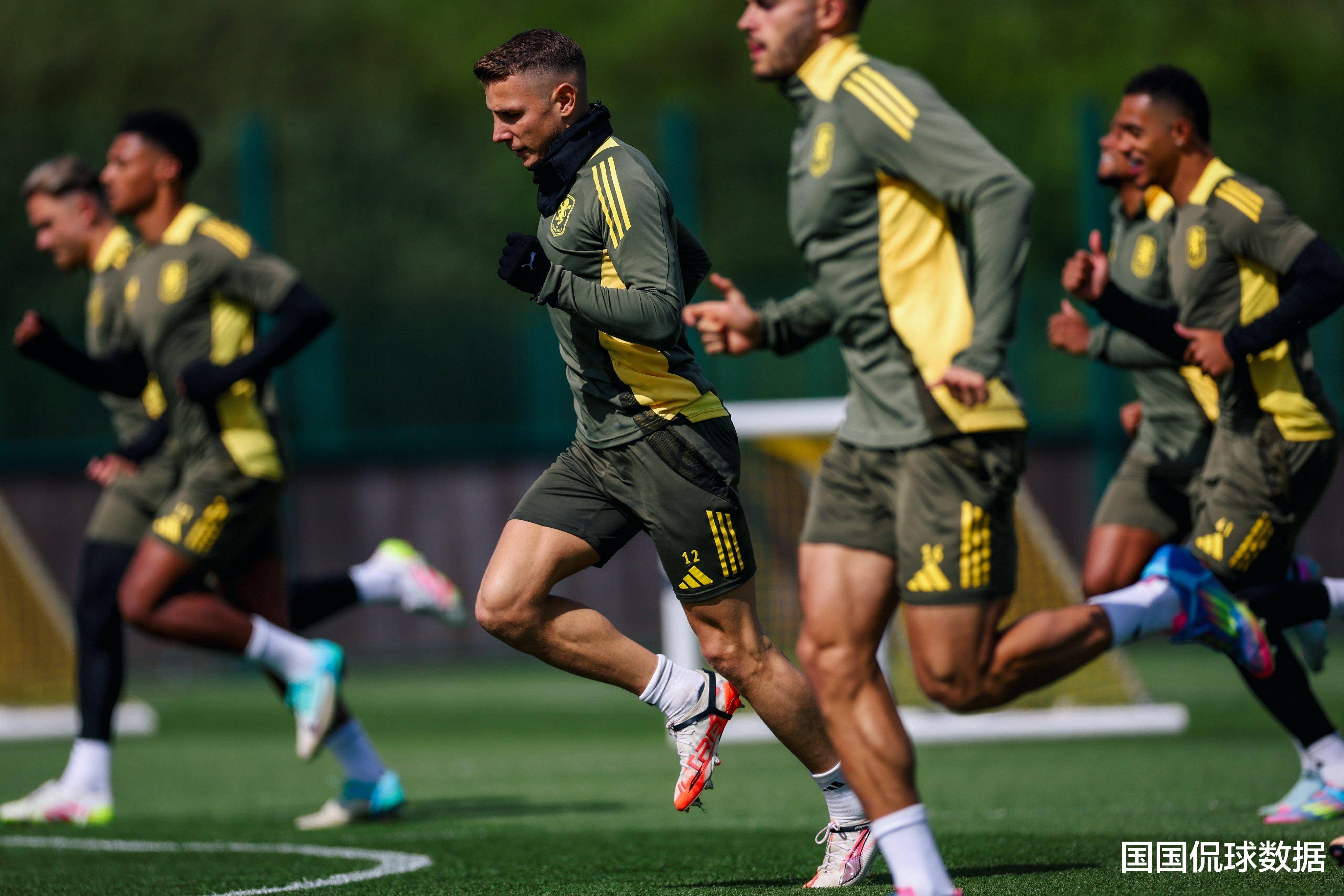 九游体育怎么买球-阿斯顿维拉迎欧冠关键赛,关键时刻单刀错失,管理层满意,阵容厚度经受考验的简单介绍