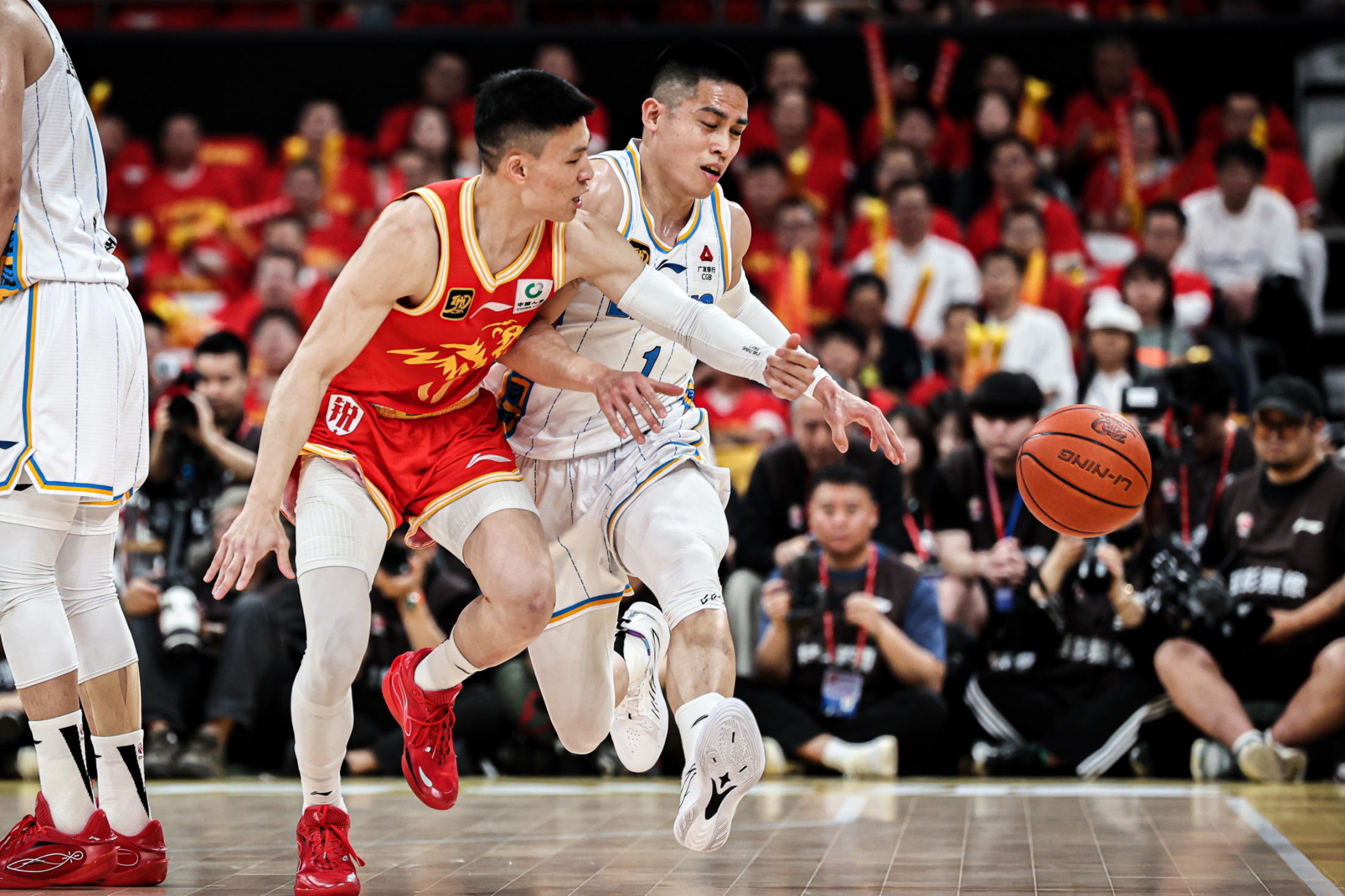 jiuyou网页登录-加时末段广东宏远豪取连胜:CBA常规赛节点到来;赛场秩序良好;年轻球员得到机会的简单介绍